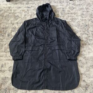 Fabletics Cargo Windbreaker Black Jacket Size M Woven Nylon Hooded Pockets NWT